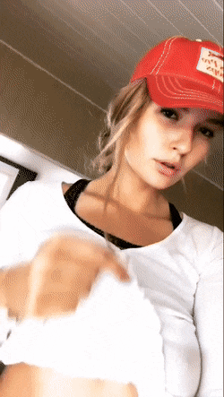huge-breast-flashing
