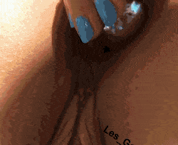 tucking-stainless-steel-but-buttplug-in-uber-cute-donk