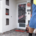 nubile-costume-have-fun-minion-porno-halloween