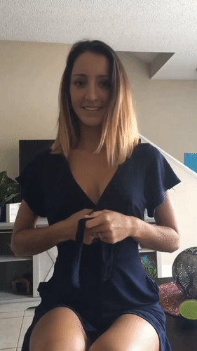 married-hoe-jiggling-her-hangers