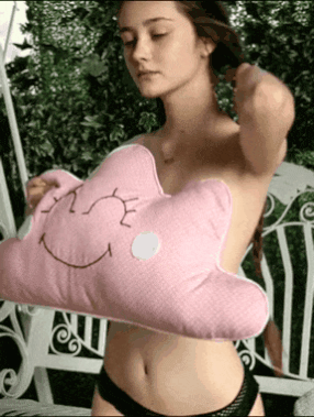 allisa-with-her-dearest-cushion