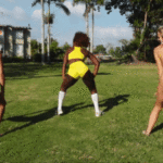 nude-blondes-twerking-gif