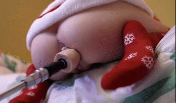 loving-her-christmas-introduce-in-her-ultra-cute-socks