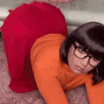 velma-twerking-her-miniskirt-off