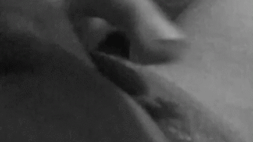 honey-massaging-one-out