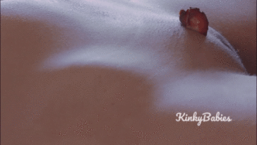 licking-strawberries-amp-pussy