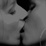 smooching-threesome